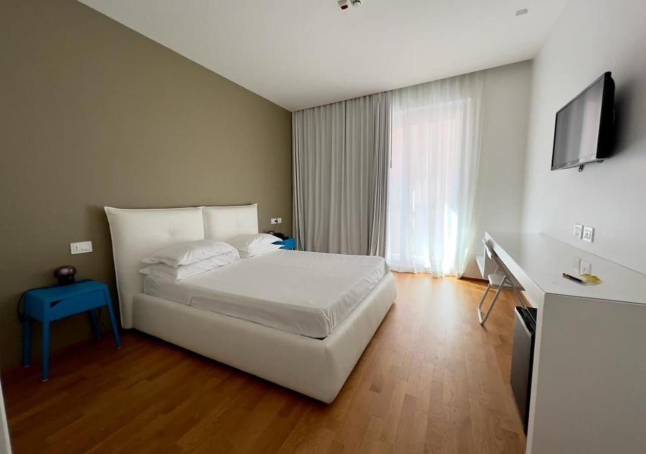 Copacabana Hotel Design Margherita Di Savoia Bagian luar foto