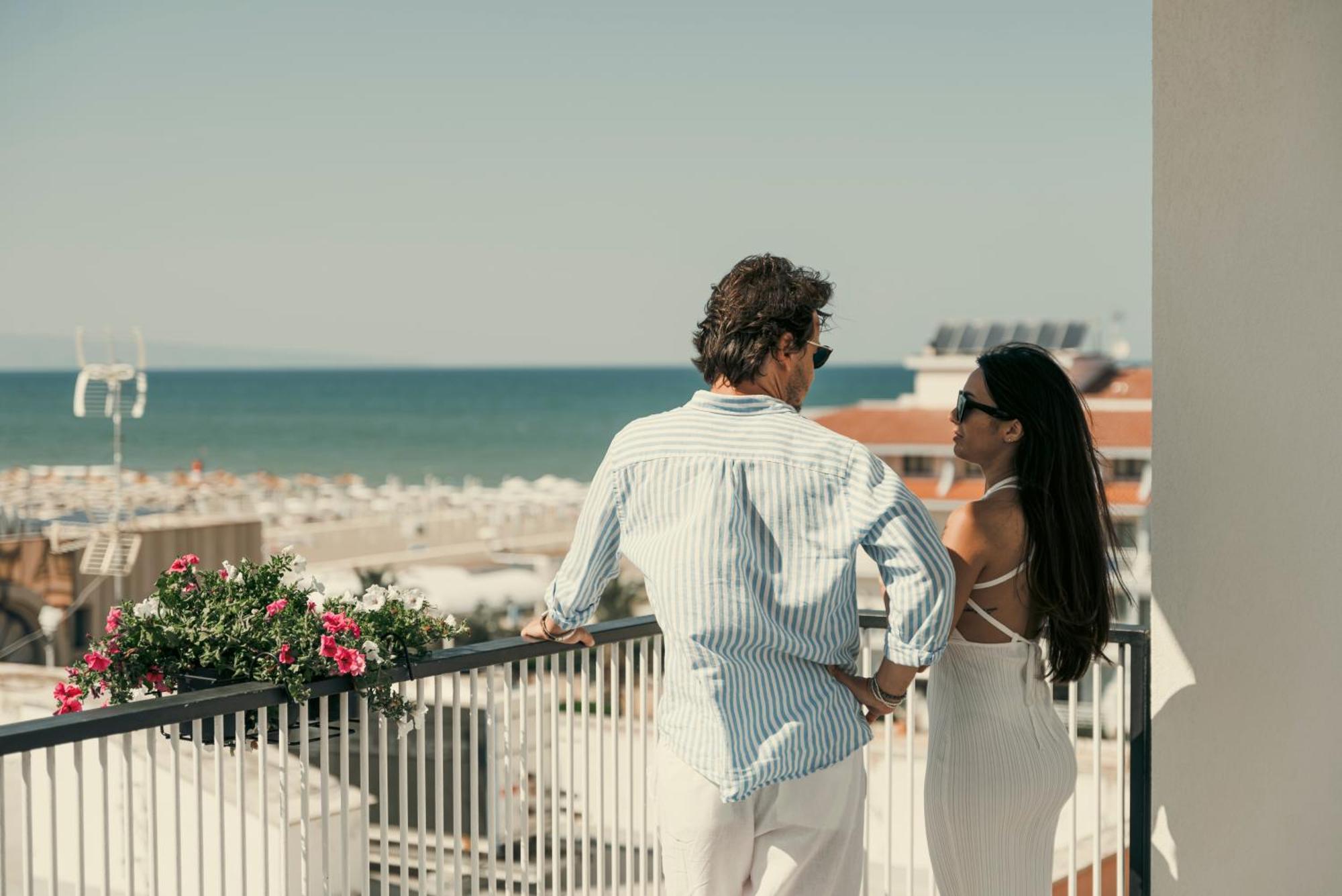 Copacabana Hotel Design Margherita Di Savoia Bagian luar foto
